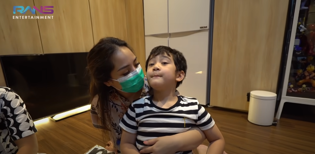 Rafathar protes pada Nagita Slavina