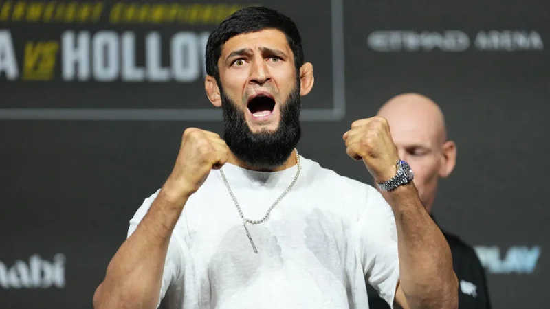 Хамзат Чимаев е единственият топ боец в UFC, който не е събарян на земята