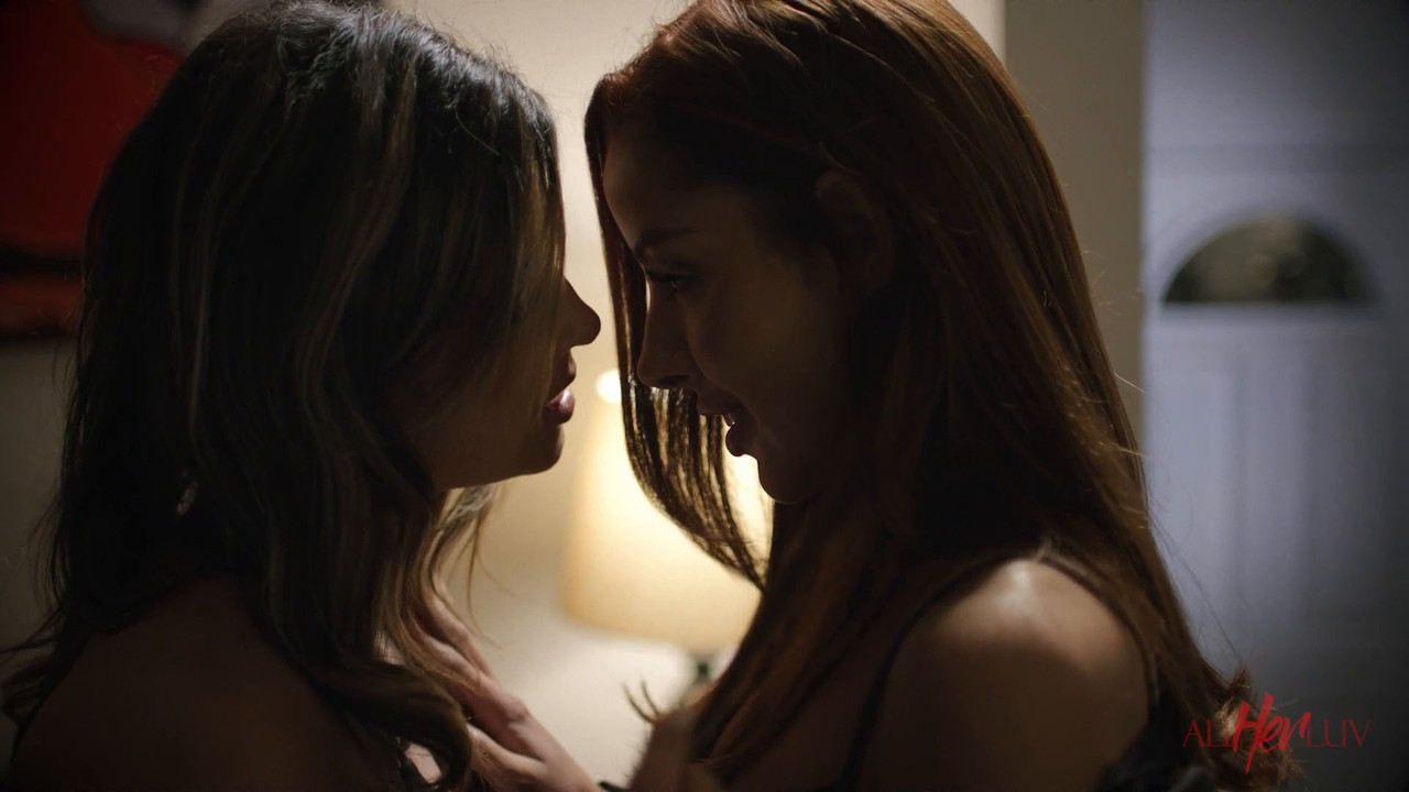 [Image: Kylie-Rocket-Vanna-Bardot-Coming-out-III...4-0004.jpg]