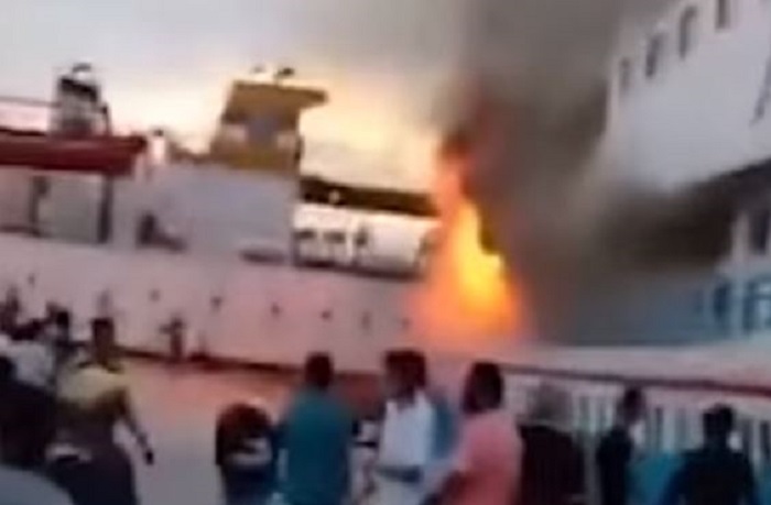 KM Fajar Baru 8 terbakar di Pelabuhan Rakyat Sorong