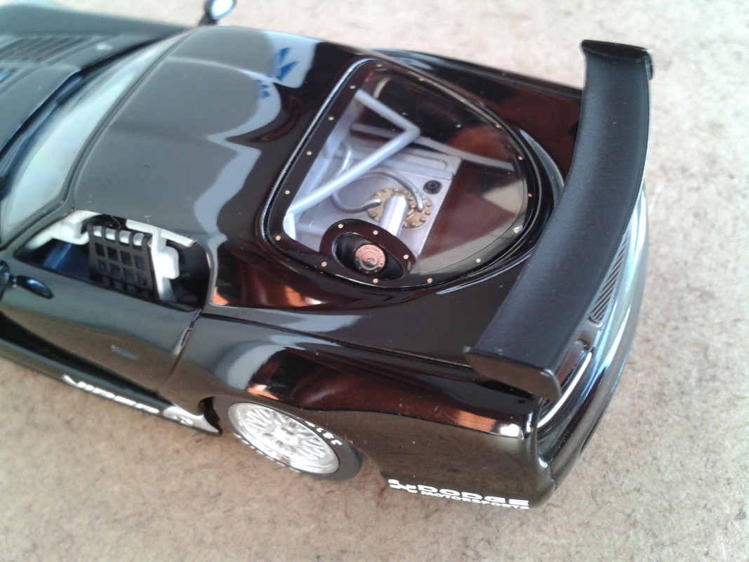 2003 Dodge Viper Mk III Competition Coupé (Auto Art) (9)