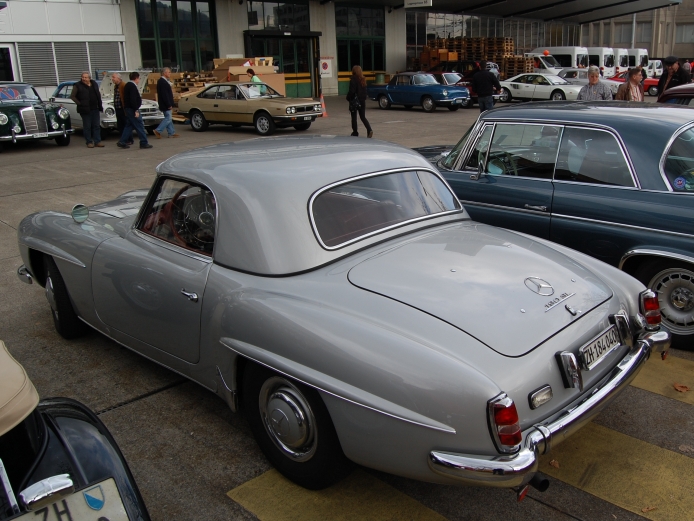 Mercedes-Benz_R121_(190SL)_1955-1963_(1955-1959_Hardtop)_(01)_-C