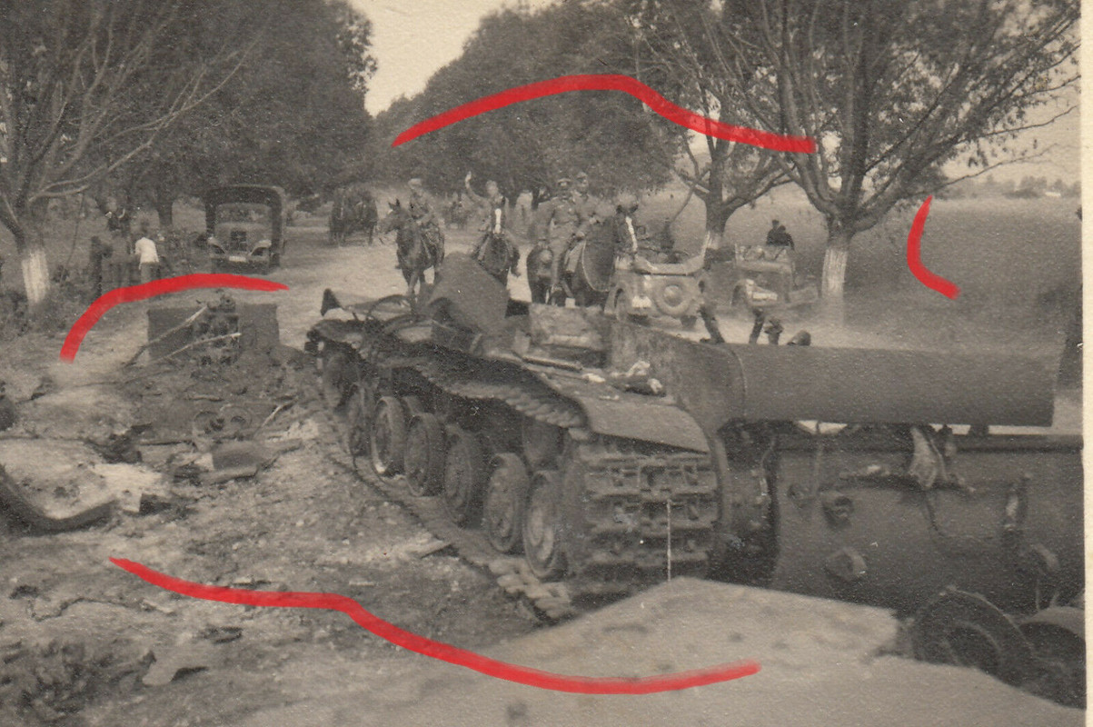 Foto WH Soldat Frontkämpfer Beute Panzer Tank