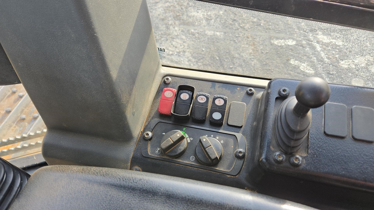 Vehicle thumbnail 14