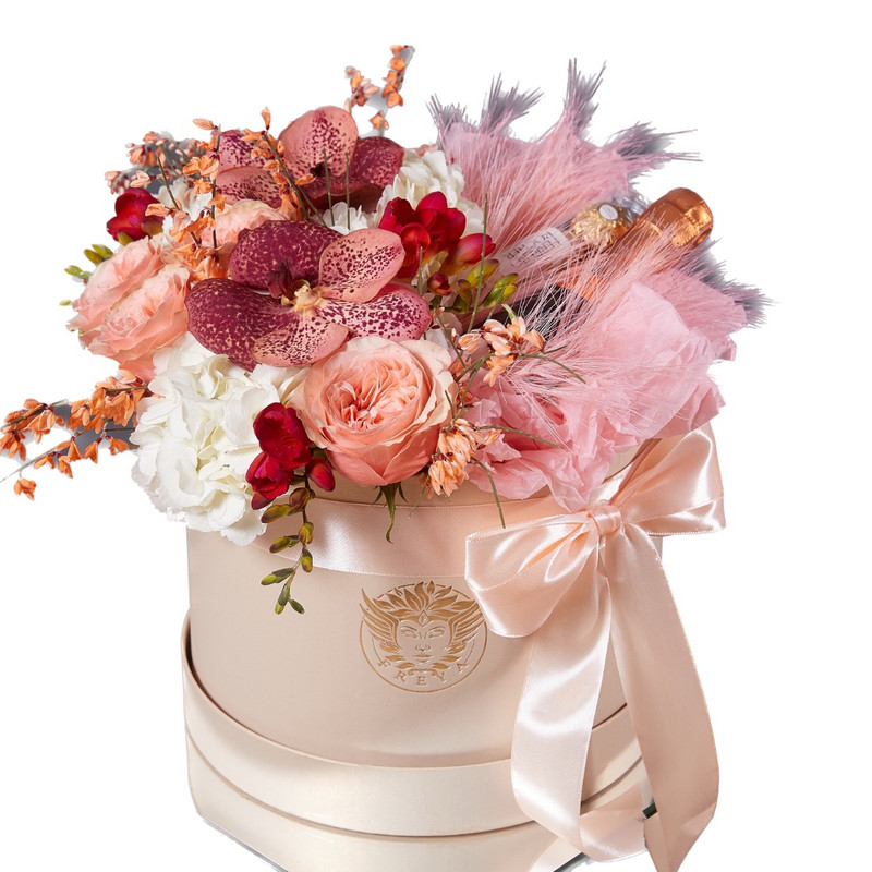 Cutie medie crem cu flori albe si roz, prosecco si ciocolata