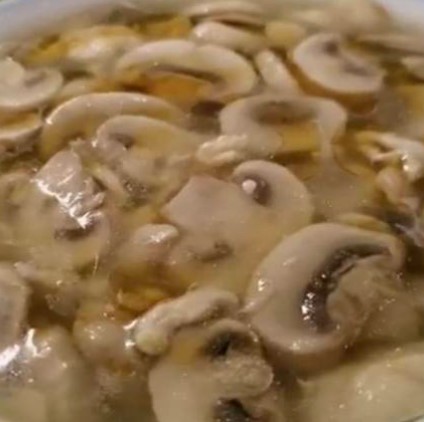 4. Sopa De Pollo Y Champiñones