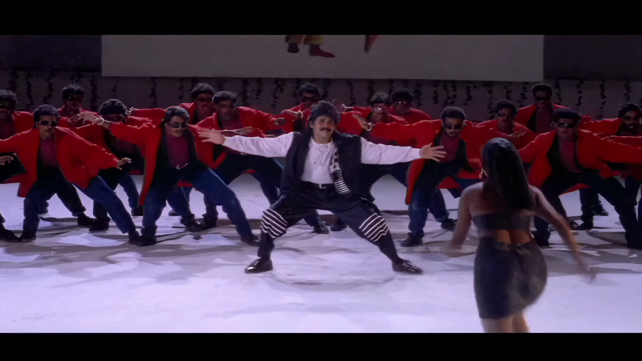 Ninu Road Meeda 4K Video Song  Allari Alludu Movie Nagarjuna2025-04-27 20-13-21-001-96