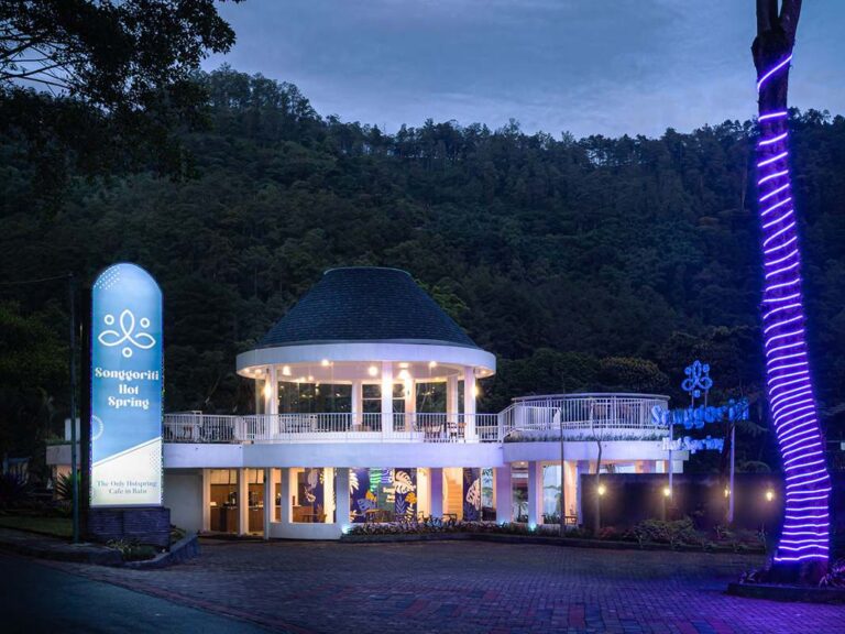 Tempat-Wisata-Songgoriti-Hotspring-Songgoriti-Hot-Springs-768x576