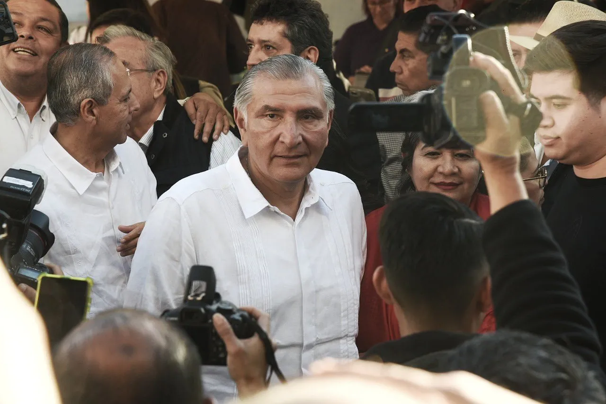 Futbolistas promueven imagen de Adán Augusto López en redes