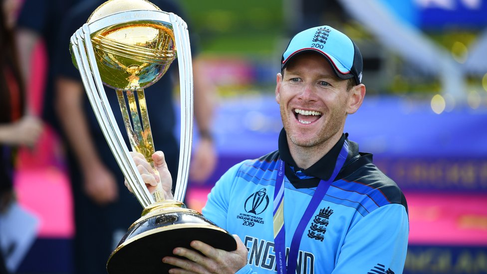 Eoin Lifting the World Cup