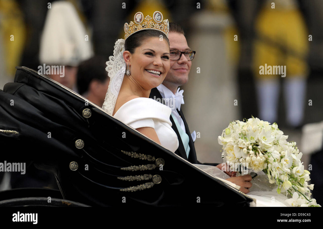 the-newly-wed-crown-princess-couple-crown-princess-victoria-of-sweden-D59C43