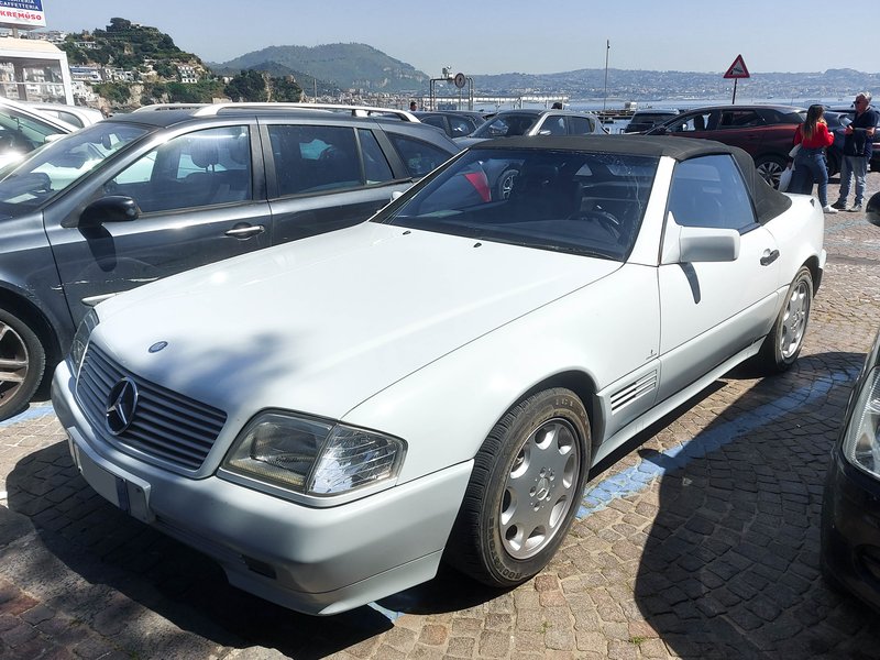 20-Mercedes-Benz-300-SL-R129-89-1