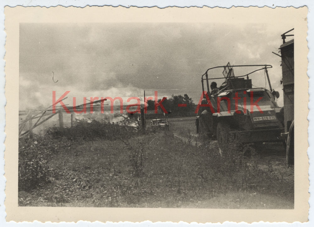 Foto Wehrmacht Russland Front Panzer Spähwagen 222