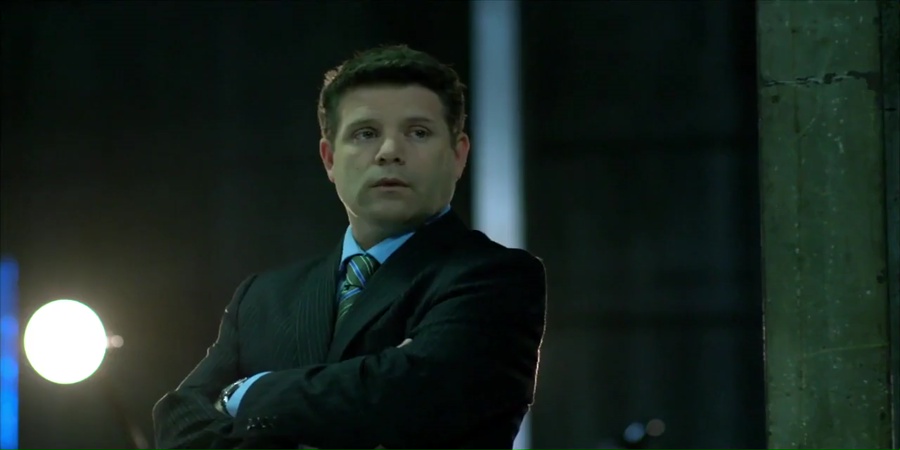 Extraction 2013 BluRay [Hindi + Tamil + English] 480p, 720p Screenshot