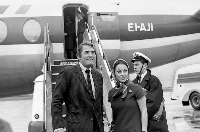 OMEN-PECK-AIRLINER.png