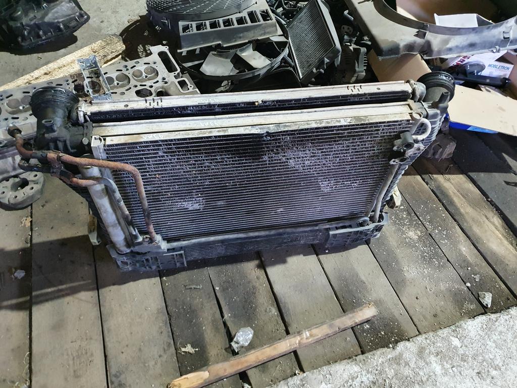 Радиатор охлаждения двигателя