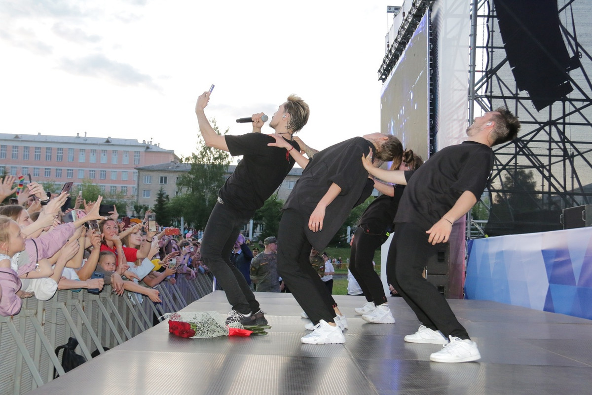 Концерт, посвящённый 75-летию города Лесной и комбината ЭХП (19 июня 2022) (3)