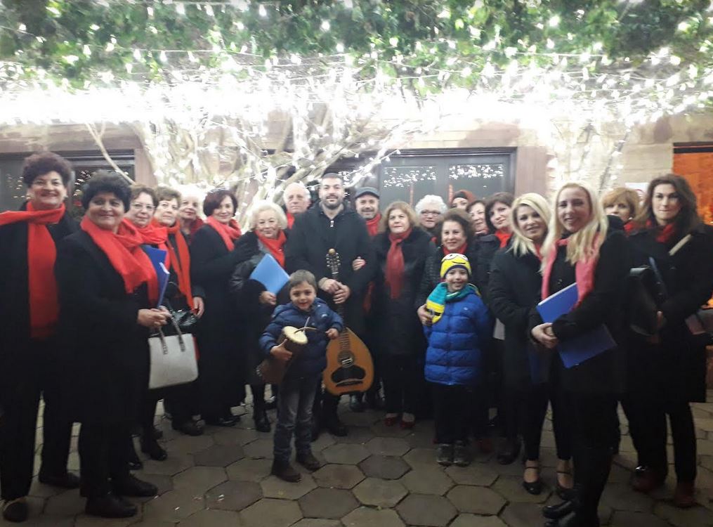 ΟΙ ΧΙΟΙ ΕΝ ΧΟΡΩ ΣΤΟ ΓΙΟΡΤΙΝΟ ΑΡΓΕΝΤΙΚΟ 