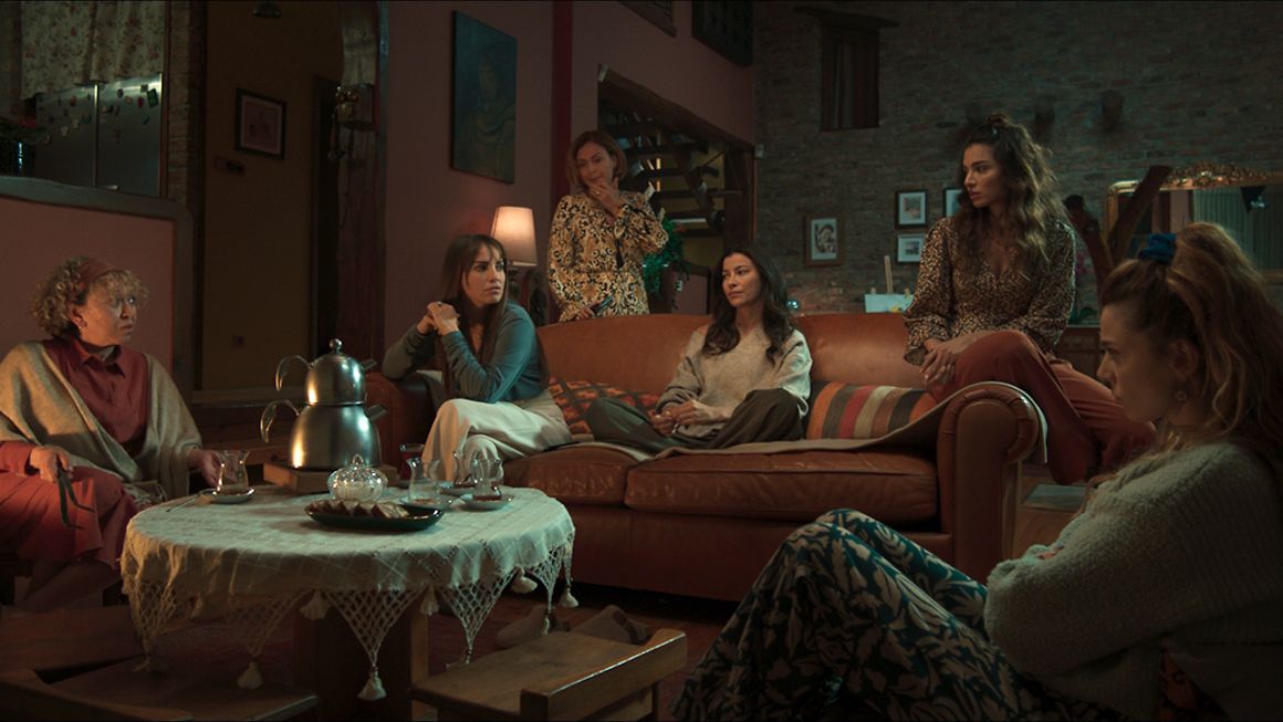 2-kadinlara-mahsus-serdar-akar-cinematography-muko-tirmik-arri-alexa-35-production-design-lighting.jpg