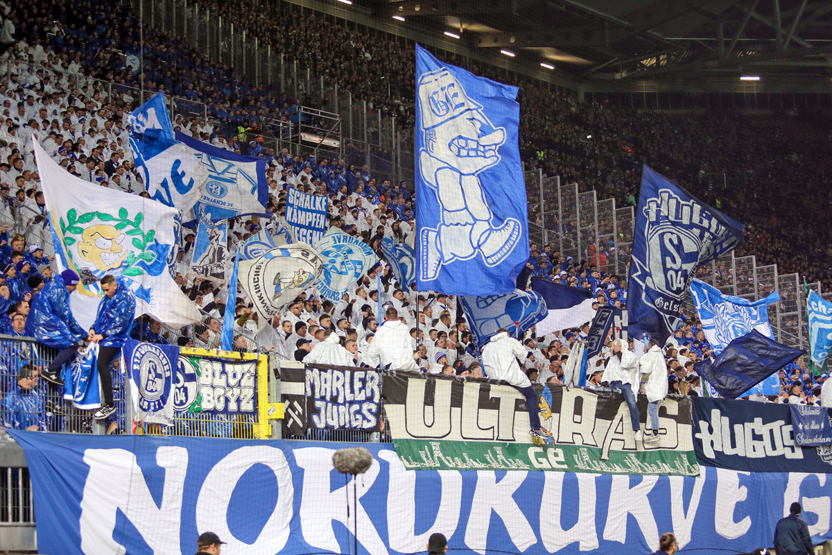 1-fc-kaiserslautern-schalke-04-2-bundesliga-2023-2024-13