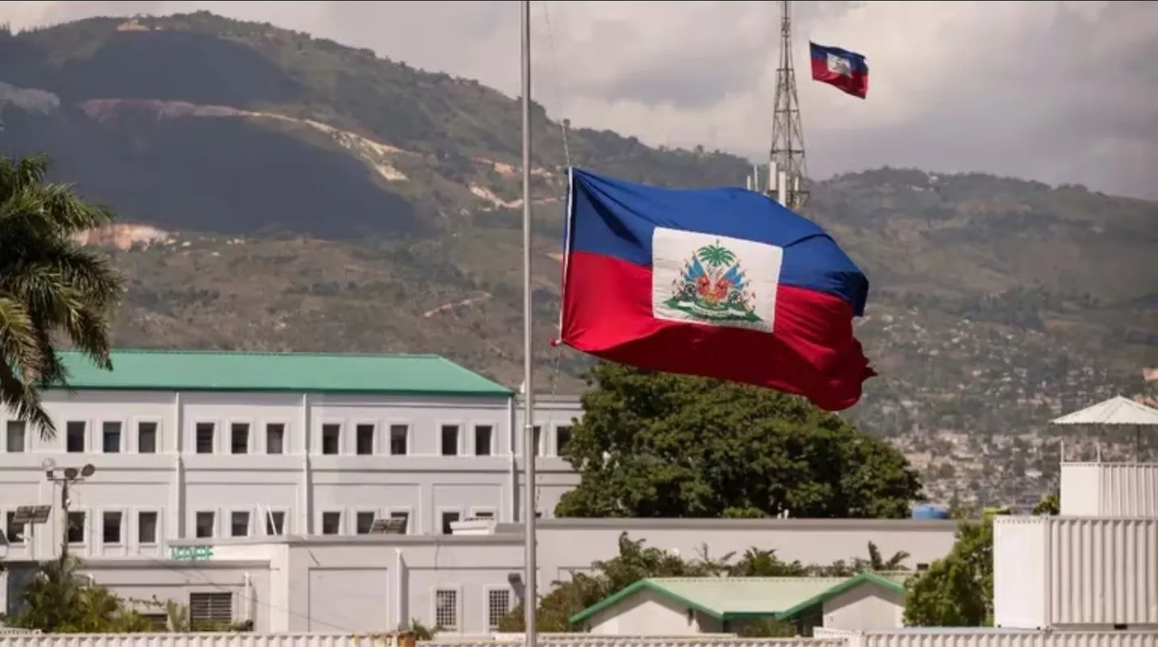 Ataque al Palacio Nacional de Haití: Secuestran trabajadores y hieren a cinco policías