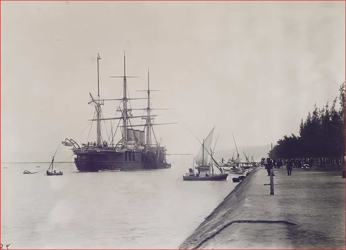 Египет. Фрегат «Память Азова» у берега Суэцкого канала_upscaled