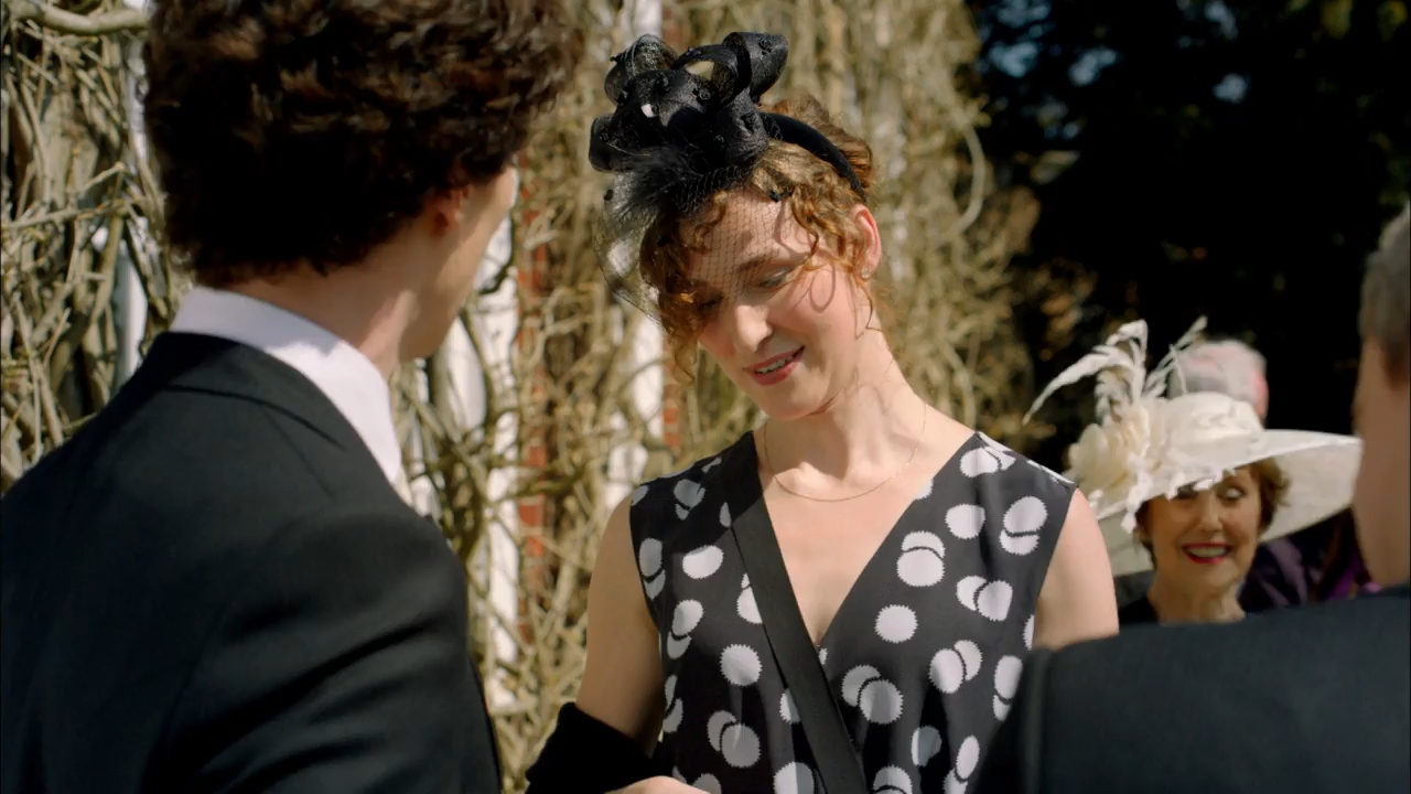 Sherlock 2014 WebRip Season 3 [English] 480p 720p ESub Screenshot