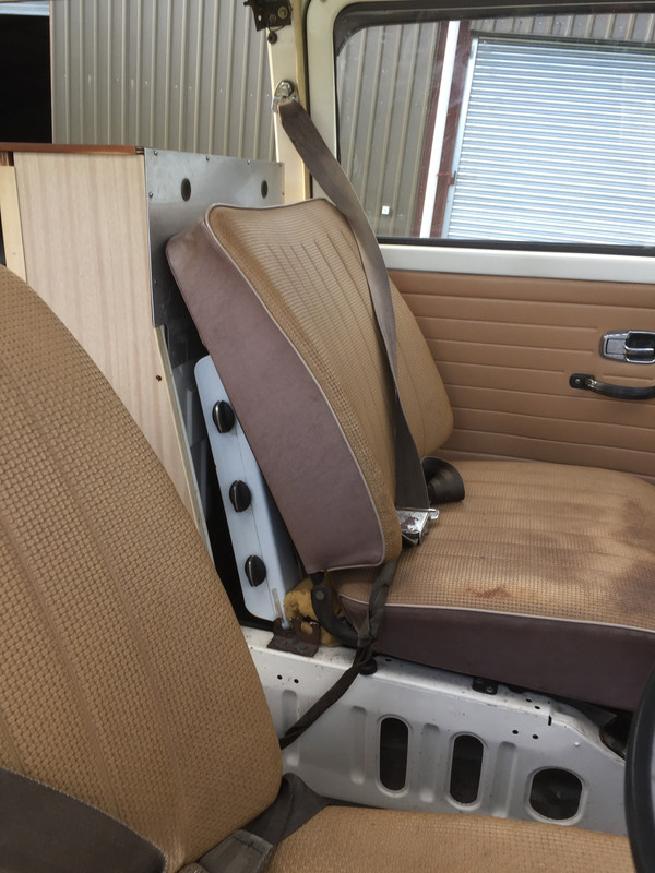 5BBE1A8B-7DDF-421F-90F7-79D0FFED489F