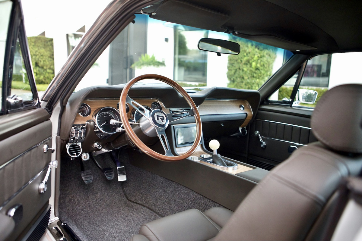 D5E85FD8-70C1-4659-921F-04622BF62A1C