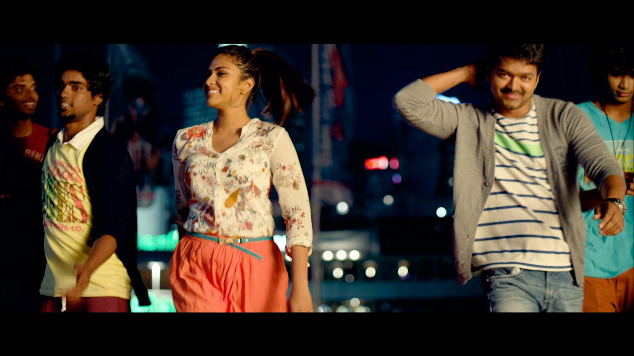 2013 - Thalaivaa - 03 - Vaanganna Vanakkanganna - BDRemux.00_01_14_00.Still037