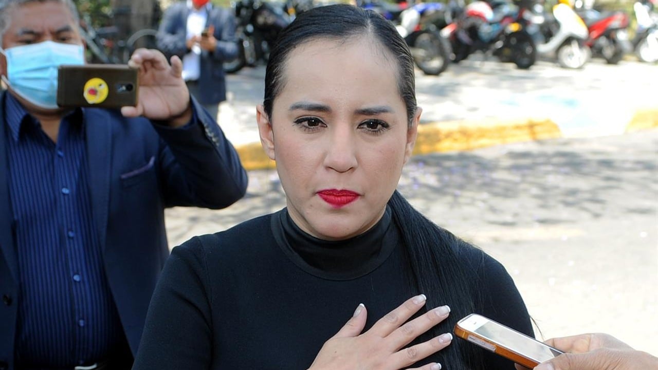 Sandra Cuevas en riesgo de perder su cargo; policías no aceptan disculpas