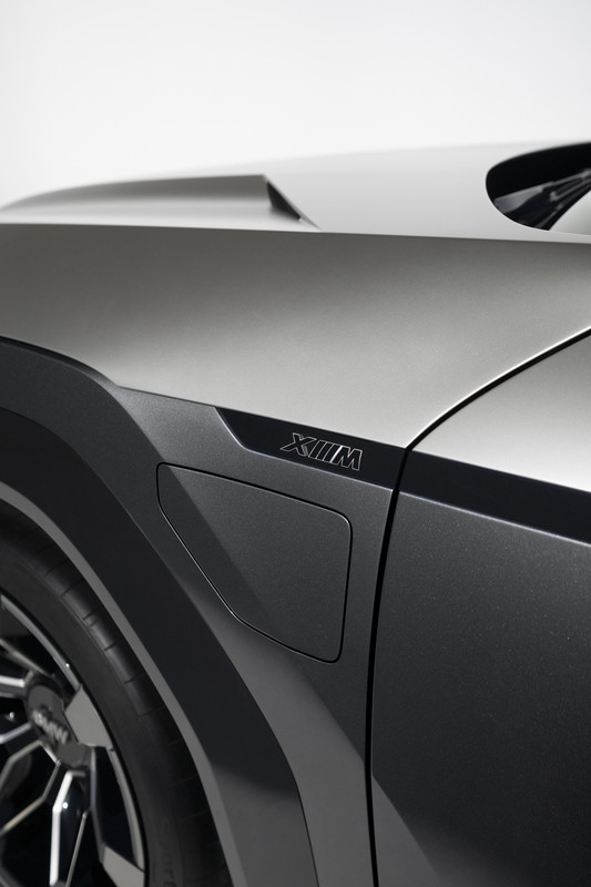 P90445547_highRes_bmw-concept-xm-studi