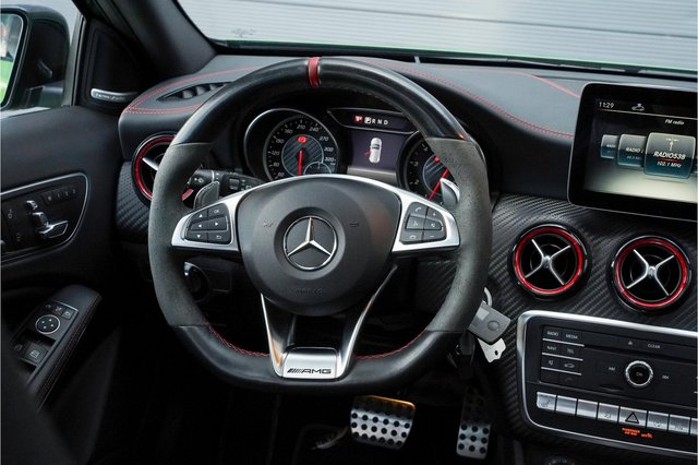 mercedes-benz-a-klasse-45-amg-4matic-facelift-amg-night-pano-schaalstoelen-19-2.jpg