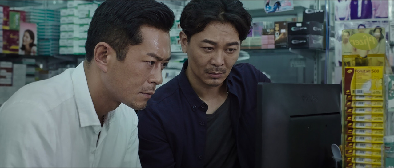 Paradox (2017) (1080p BluRay x265 SAMPA).mkv_snapshot_00.18.54.625