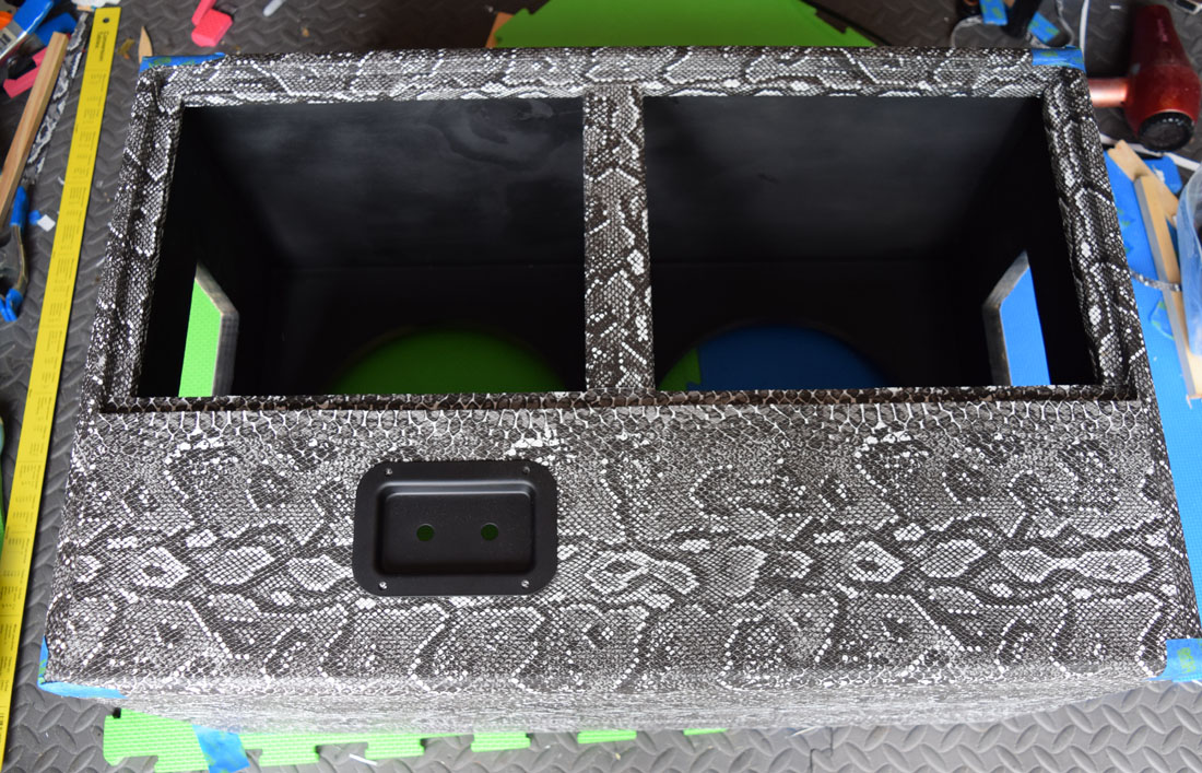 VN_2x12_Grey_SnakeSkin_09