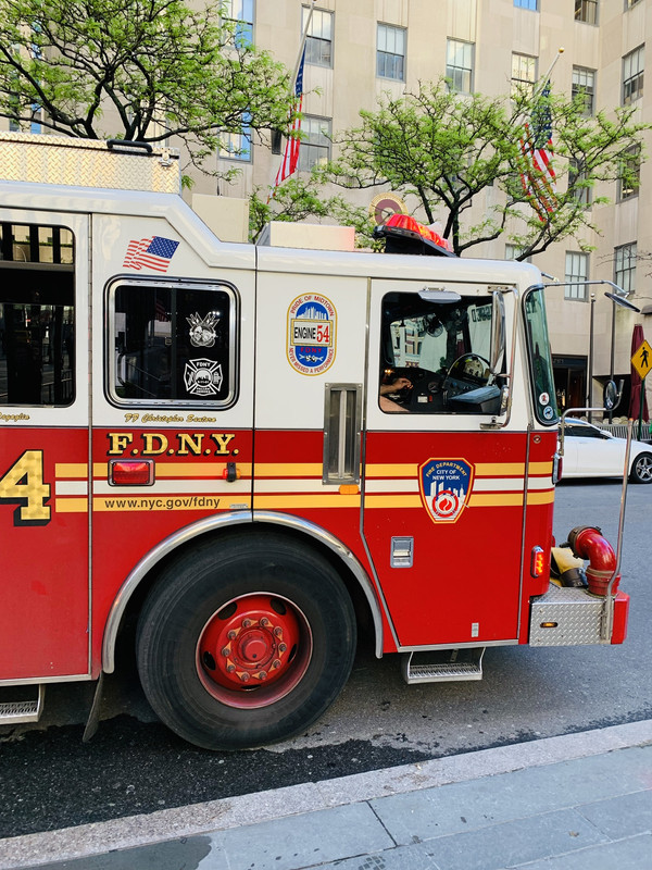 9E7F9E74-C1C4-4B51-81C5-09BF3B1DC0C8