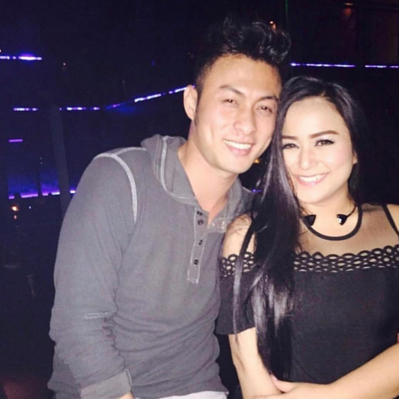 Juwita Bahar dan Deddy Putra
