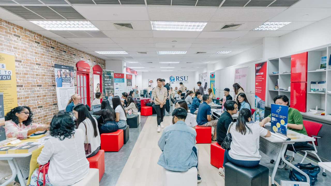 ผู้เข้าร่วมงานเรียนต่อต่างประเทศ มีนาคม 2026 ที่ RSU Tower