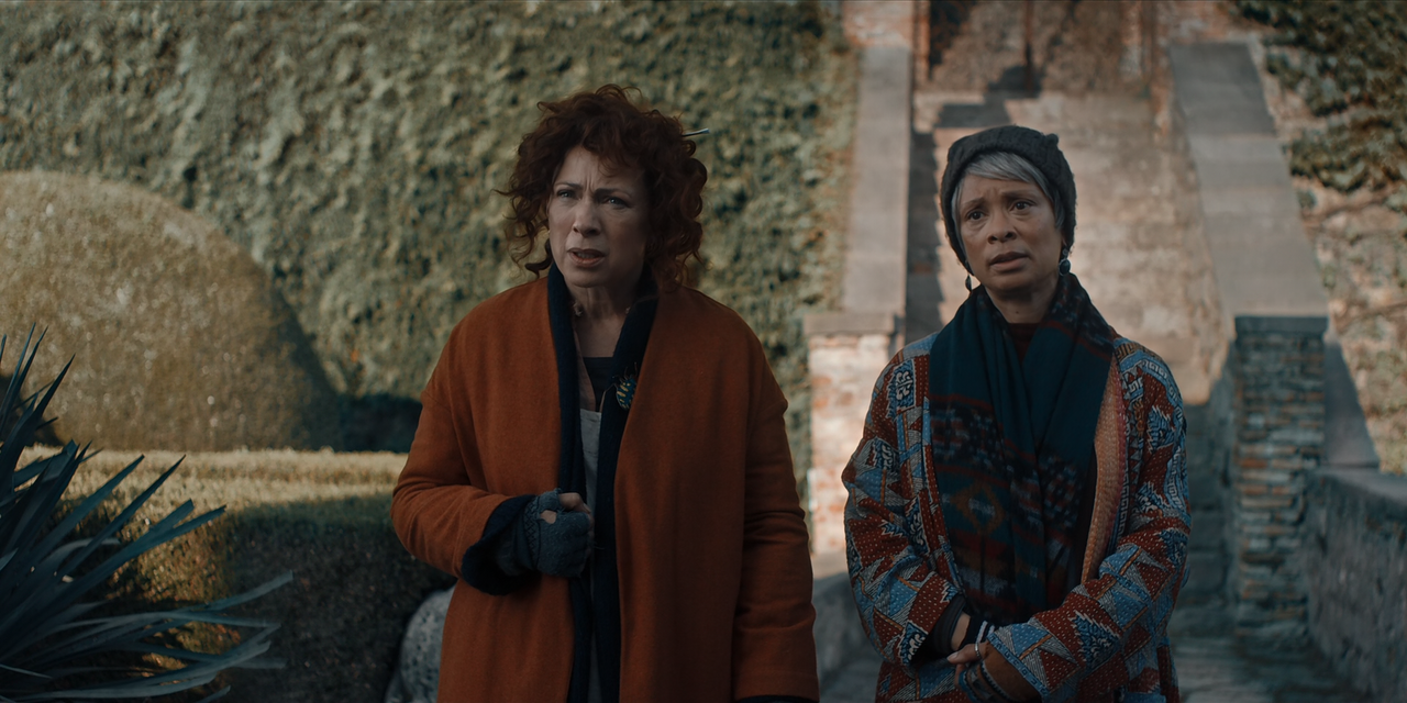 A.Discovery.of.Witches.S02E04.Episode.4.1080p.10bit.BluRay.AAC5.1.HEVC-Vyndros.mkv_snapshot_14.43_[2