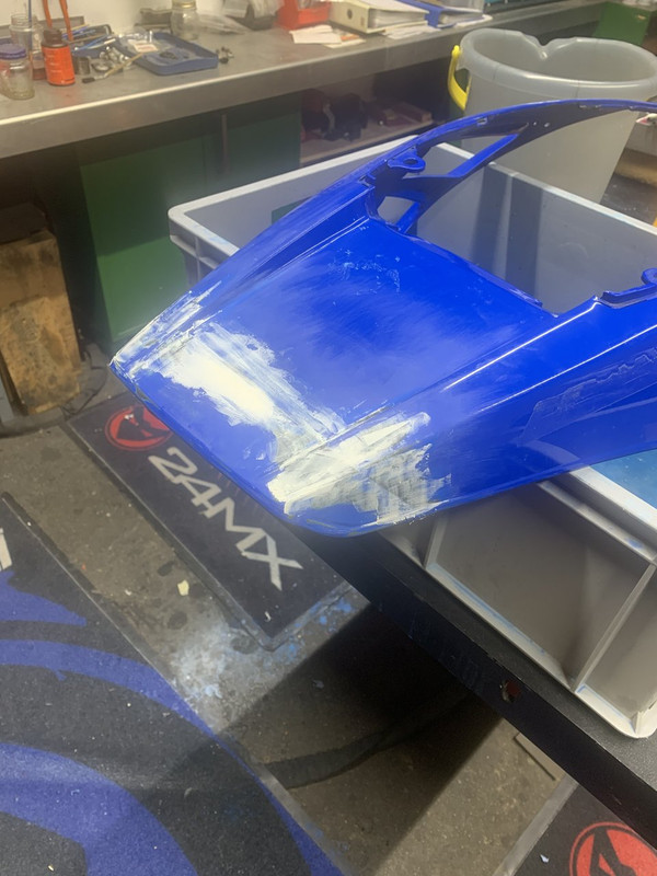 DEC77E94-8CD5-435C-9CB9-EEF7300B8AC8