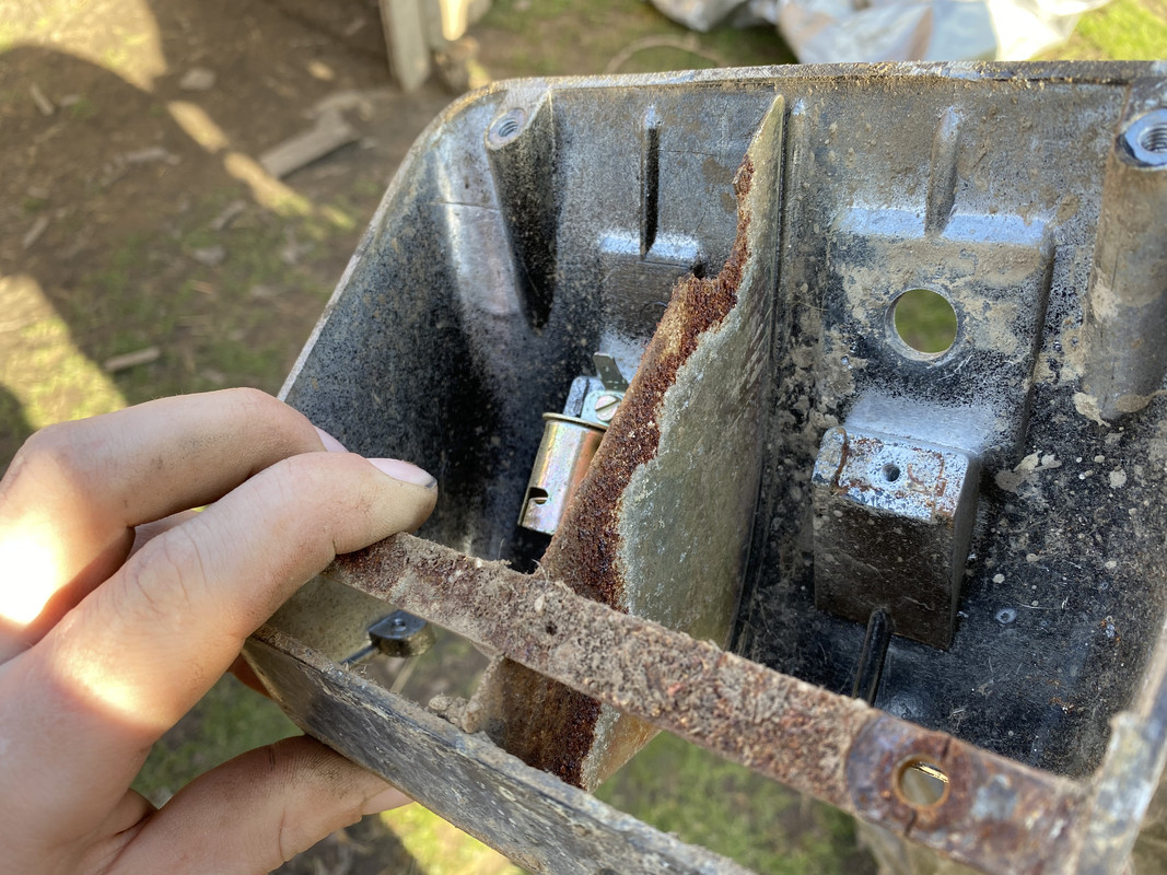 70D1F994-8EF2-482D-89AB-0C391A1D40E7