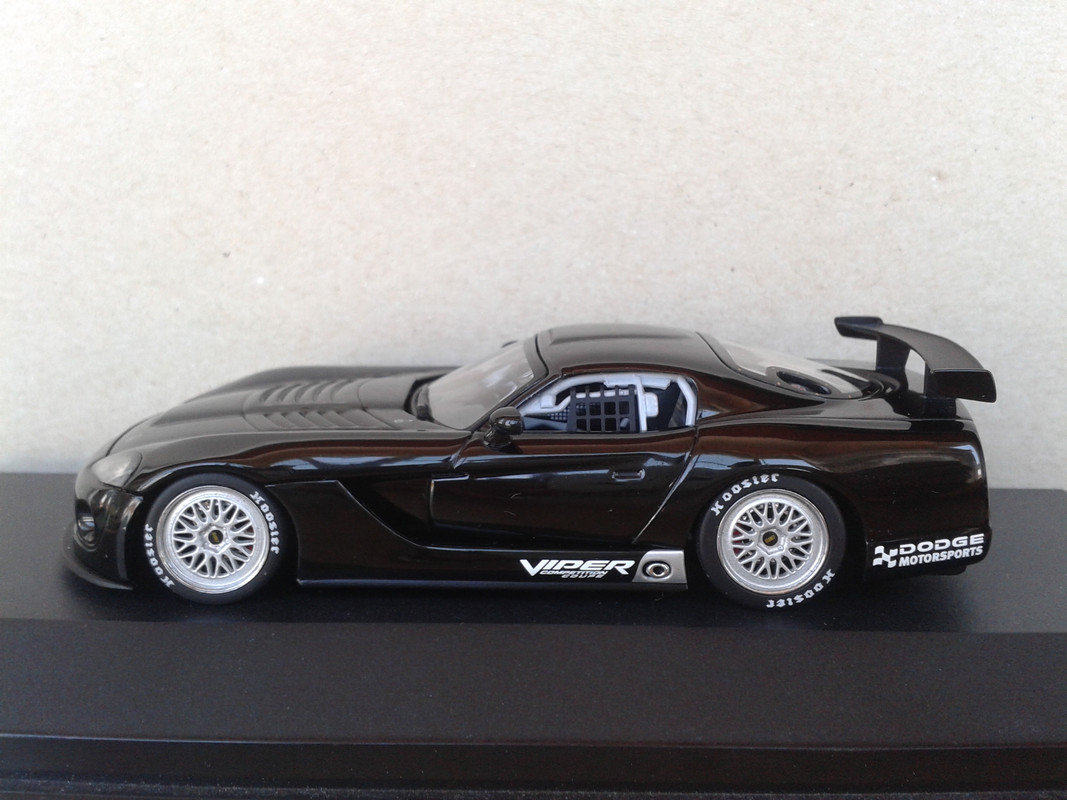 2003 Dodge Viper Mk III Competition Coupé (Auto Art) (28)