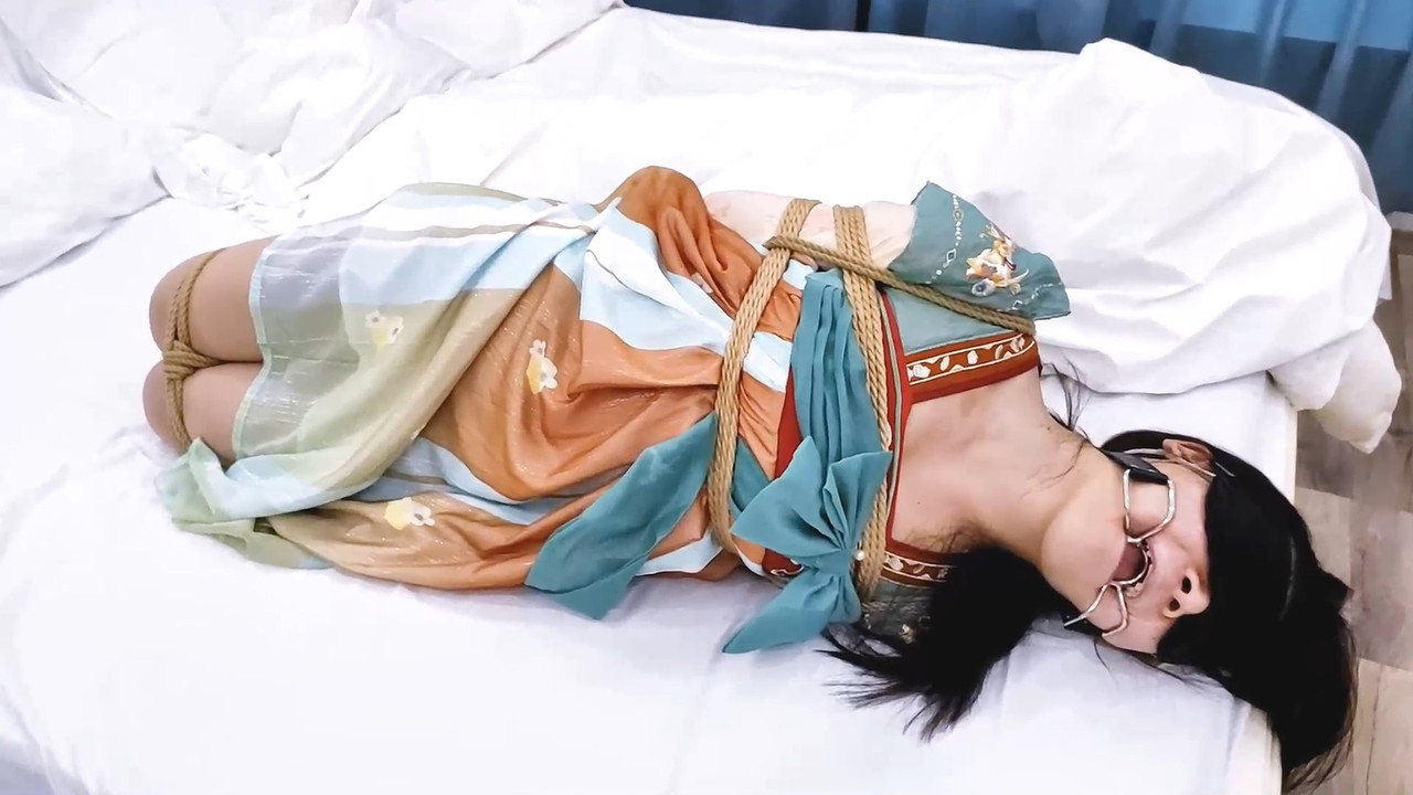 嗷大喵 圈养系 二.mp4_20240422_101306.428