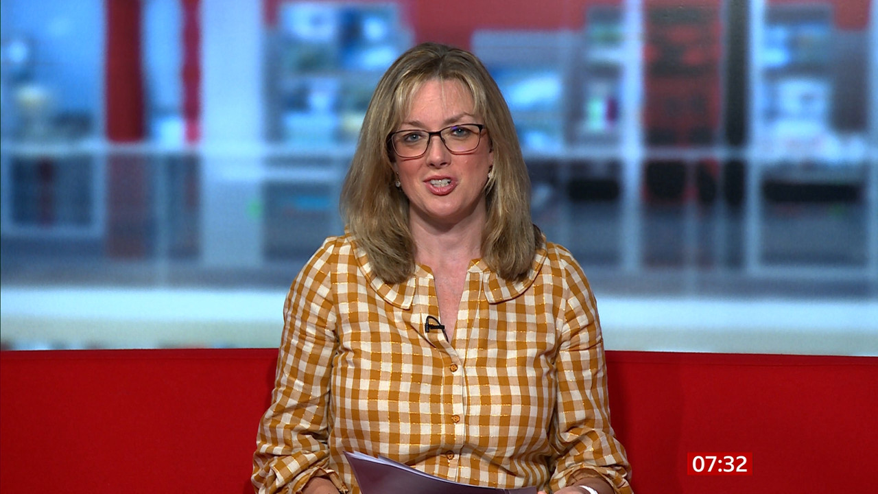 10.25 - 06.00.00 - Breakfast. The BBC's Breakfast programme features ....ts_snapshot_13.00.377