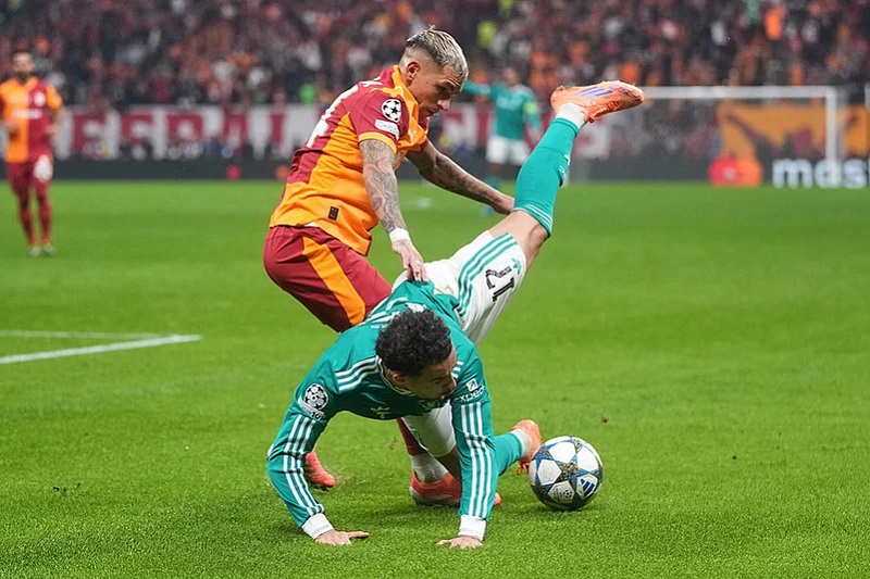 galatasaray-vs-liverpool-doi-dau