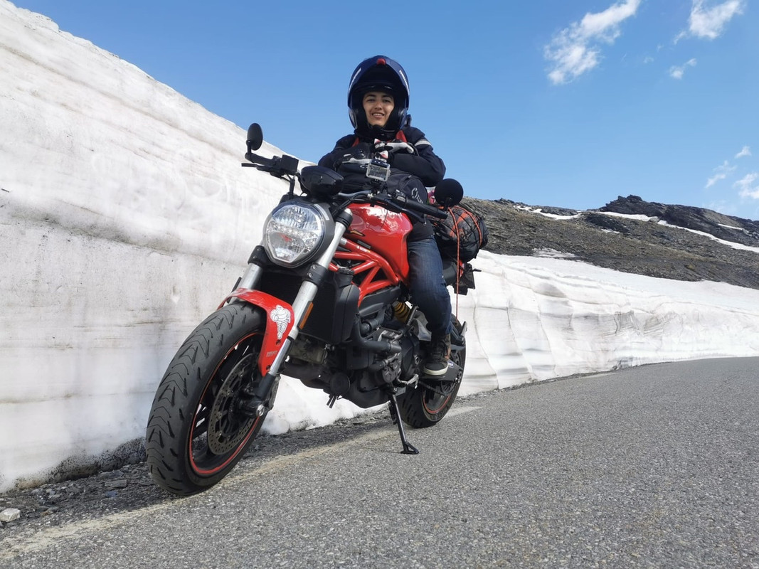 6E590DA0-ED35-453F-85E4-CF2FED3726B3