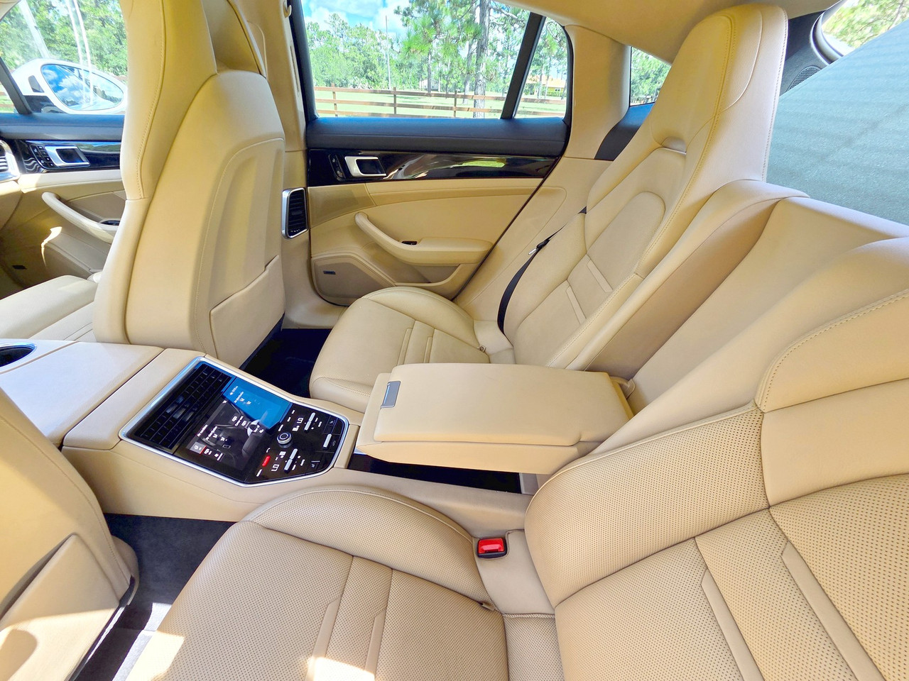 Vehicle thumbnail 16