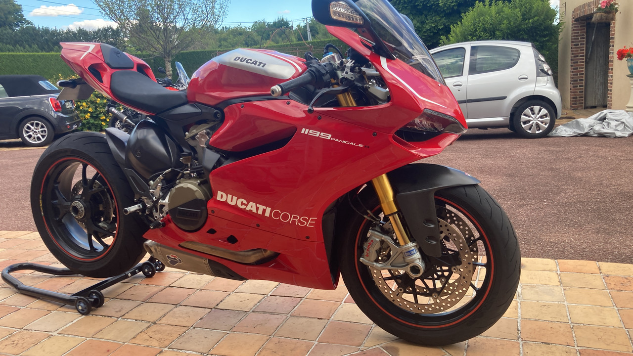 7725A6BD-C12A-42F1-BDC9-B4C0ECCB7217