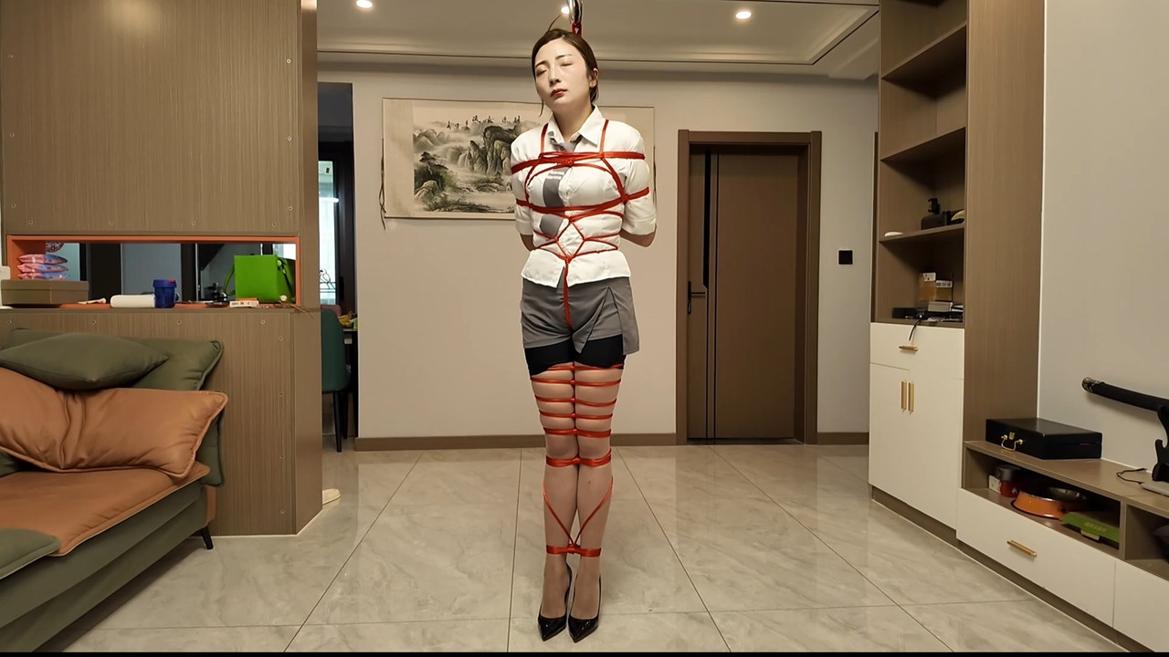李大侠 佳佳红绳捆绑放置.mp4_20250521_133650.225