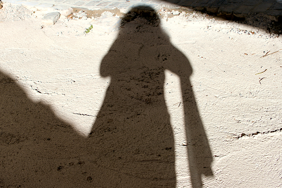 moi en ombre sur le sol